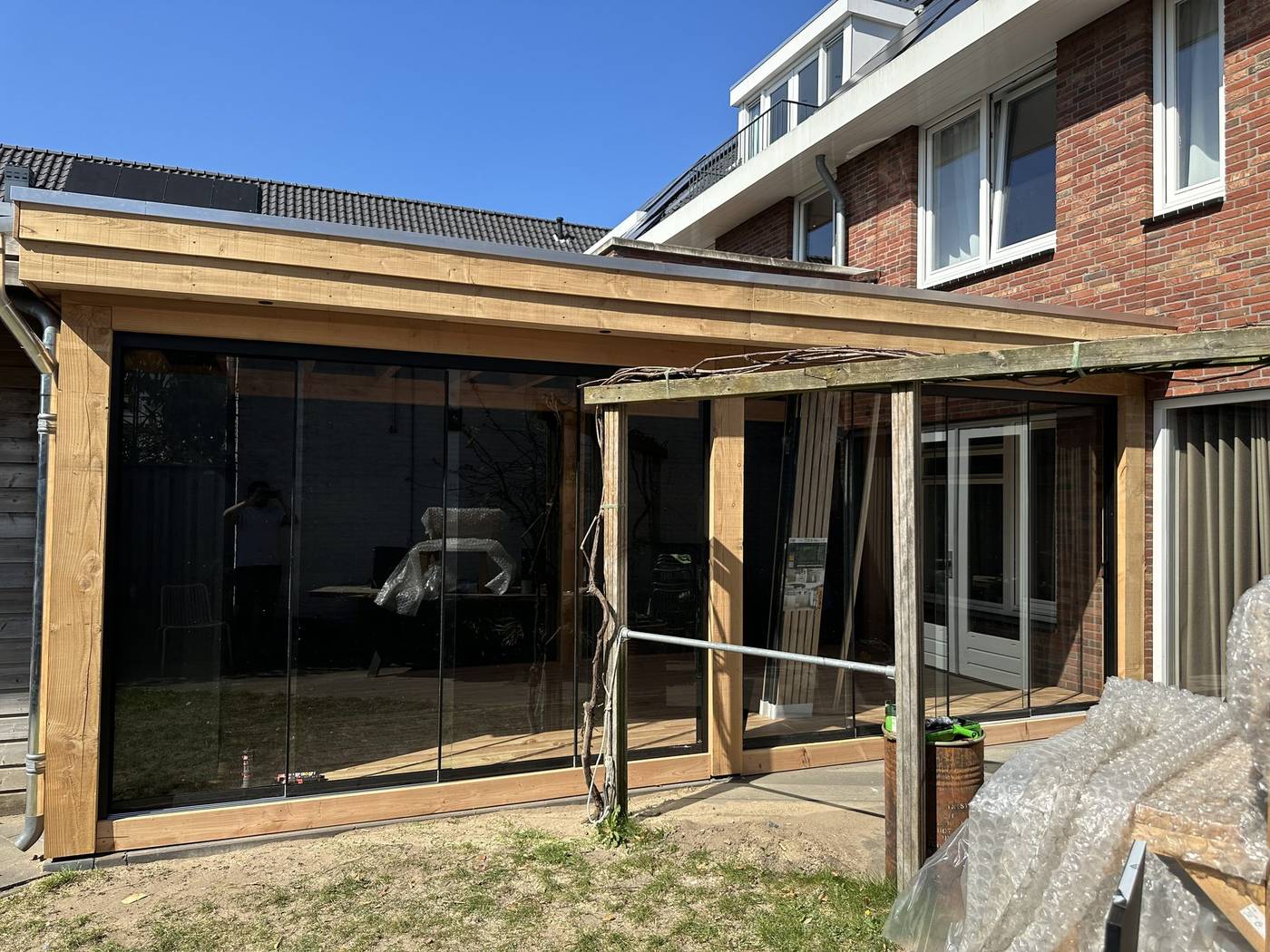 Volledig geïsoleerde buitenkamer met glazen schuifpuien - foto 4