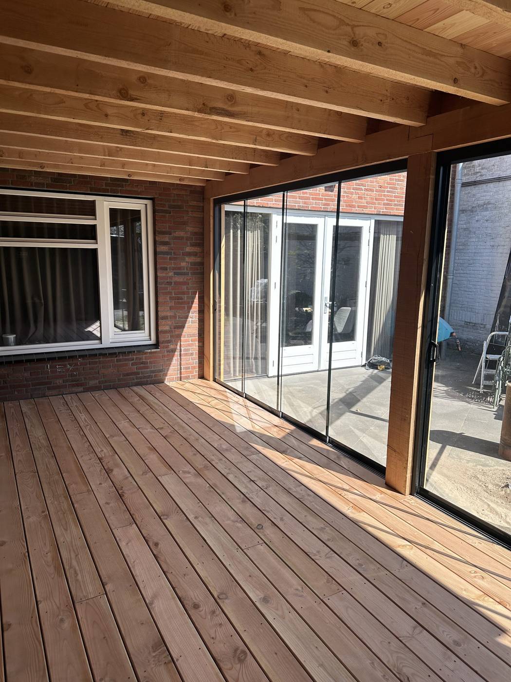 Volledig geïsoleerde buitenkamer met glazen schuifpuien - foto 7