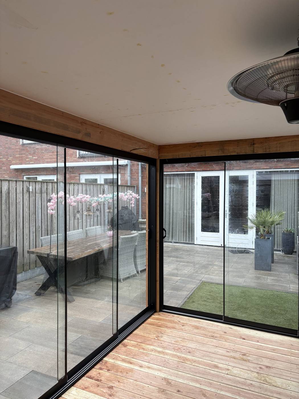 Buitenkamer met garage geïntegreerd, volledig geïsoleerd - foto 9